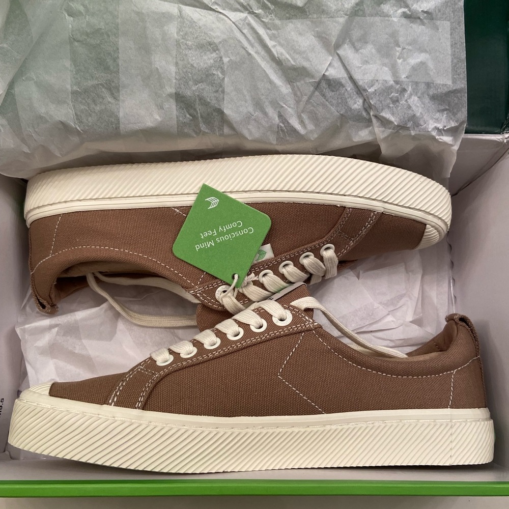 Cariuma Sand Contrast Thread Canvas OCA Low Top Sneakers Women 9.5/Men 8 New - Picture 7 of 14